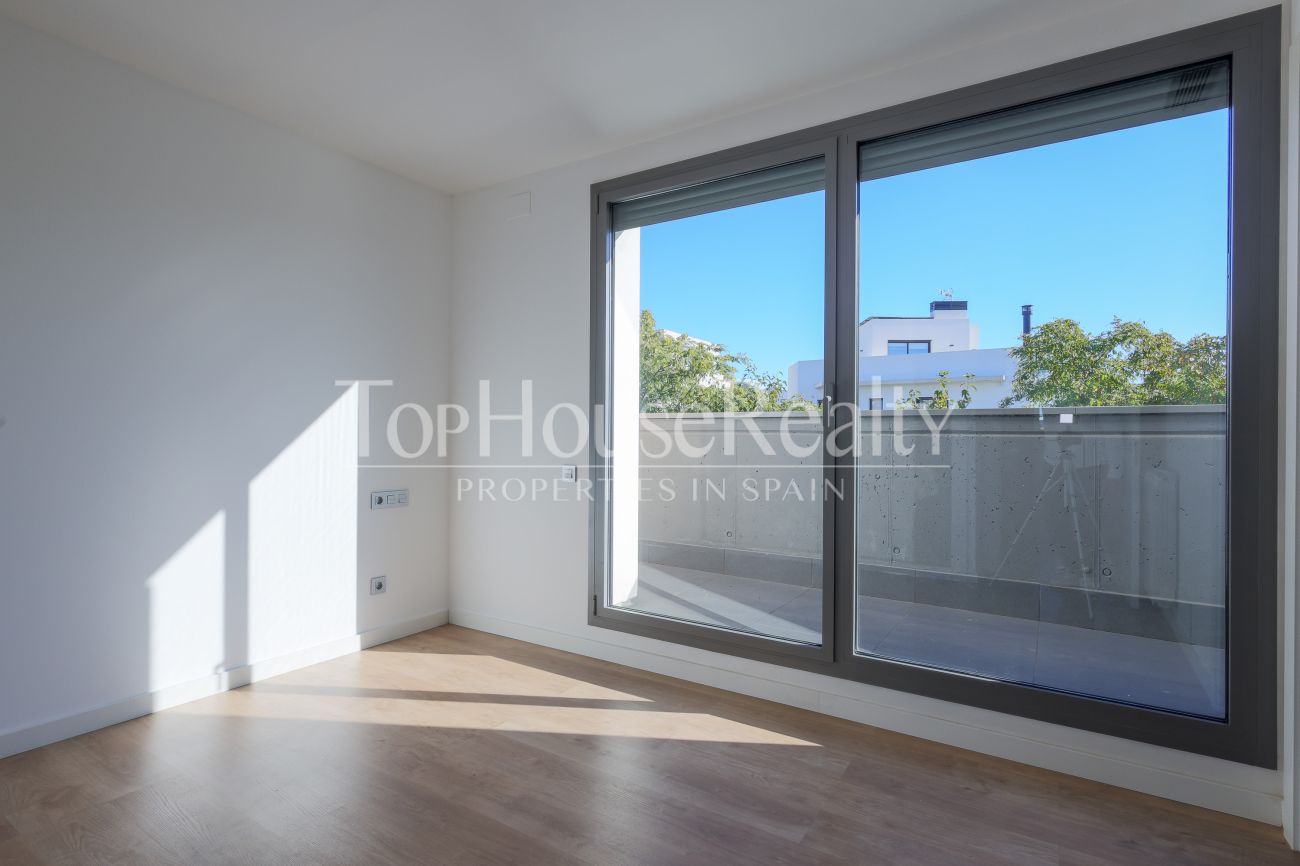 Encantadora casa adosada esquinera cerca del mar en Sitges