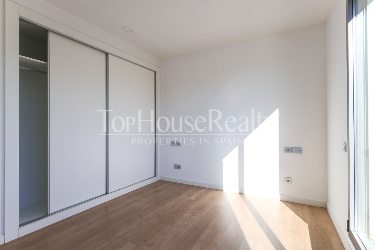 Encantadora casa adosada esquinera cerca del mar en Sitges