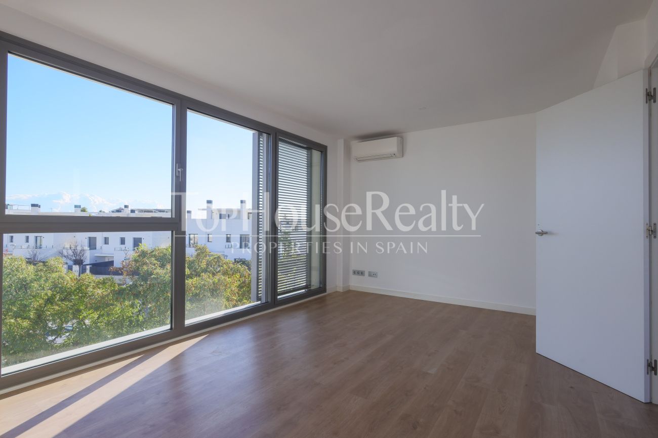 Encantadora casa adosada esquinera cerca del mar en Sitges