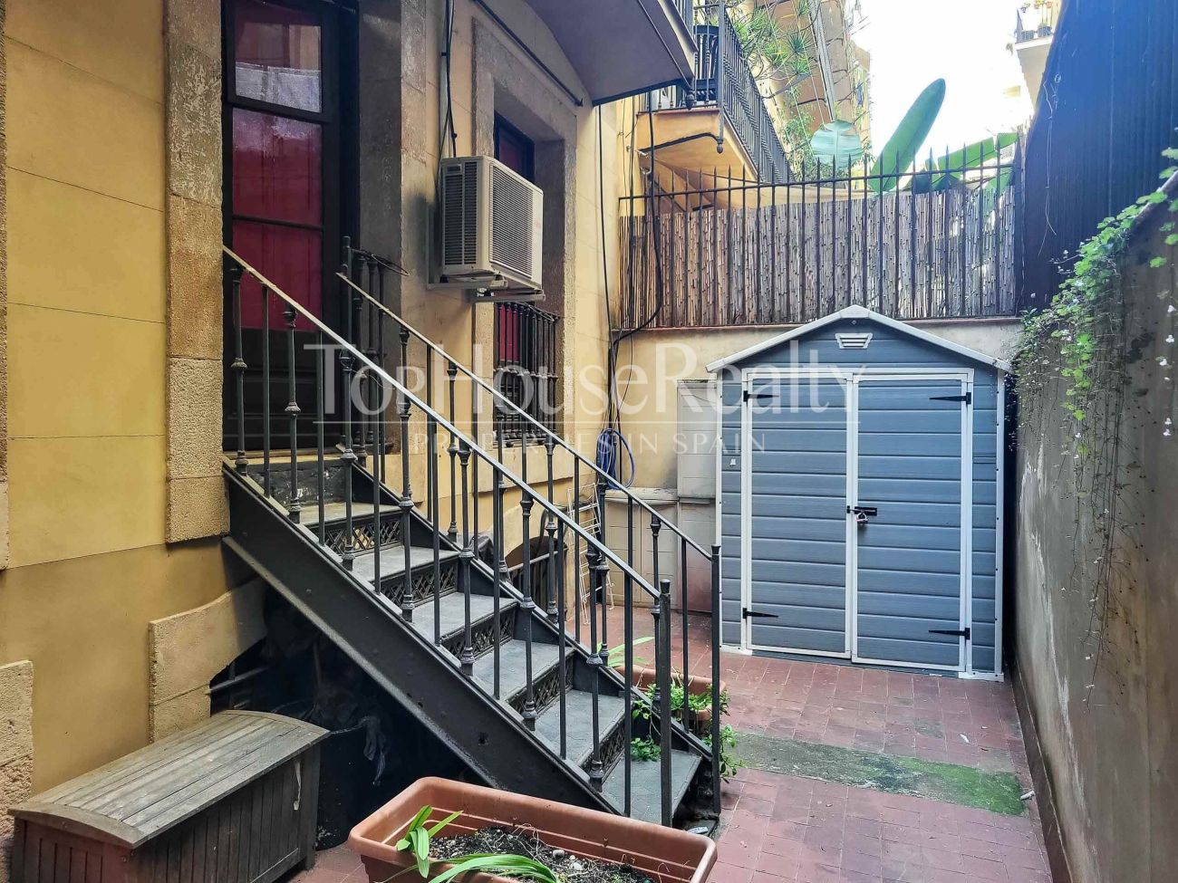 Finca regia en venta en El Born, Barcelona: propiedad de lujo para reformar en Marquès de l'Argentera