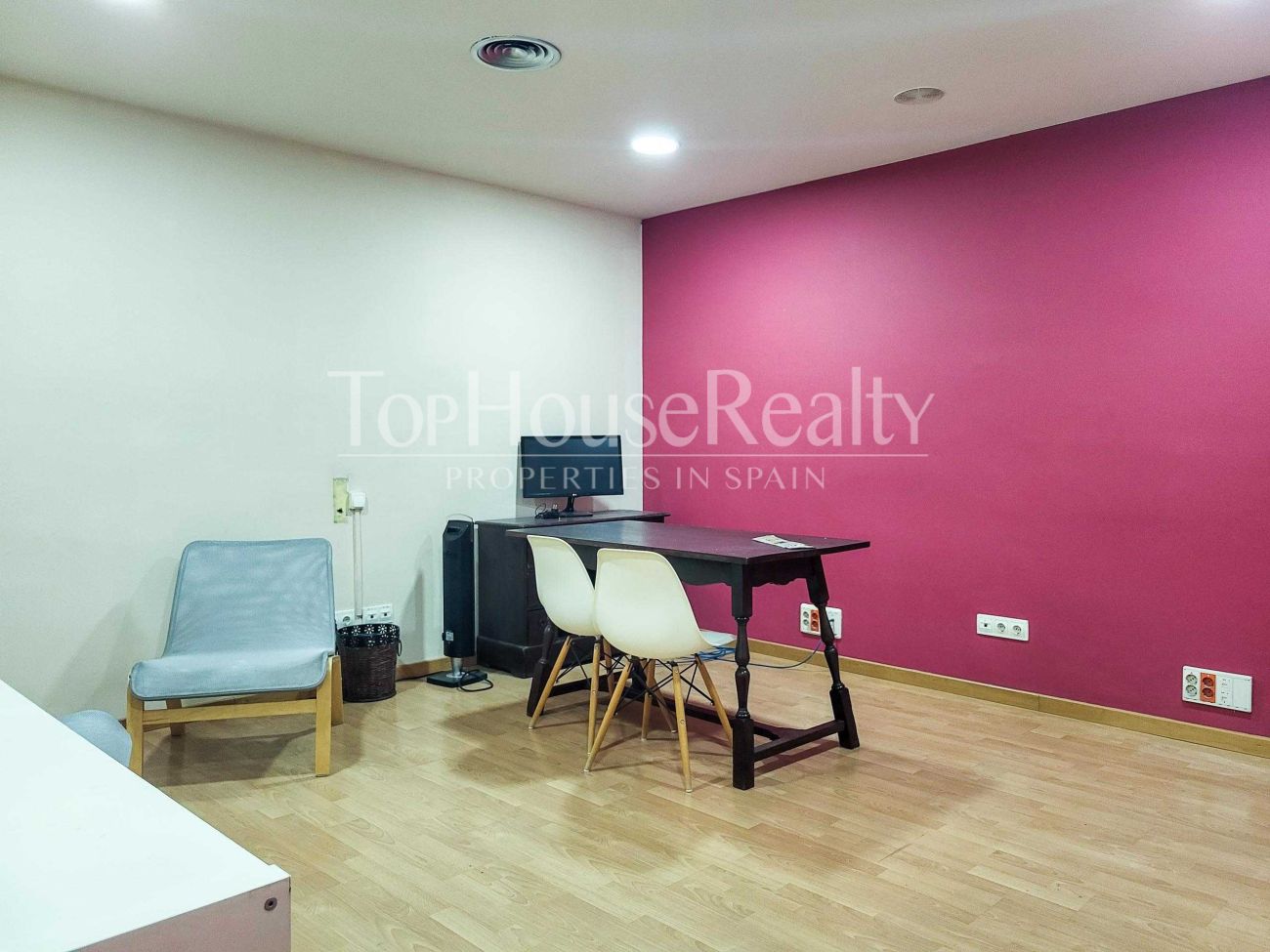 Finca regia en venta en El Born, Barcelona: propiedad de lujo para reformar en Marquès de l'Argentera