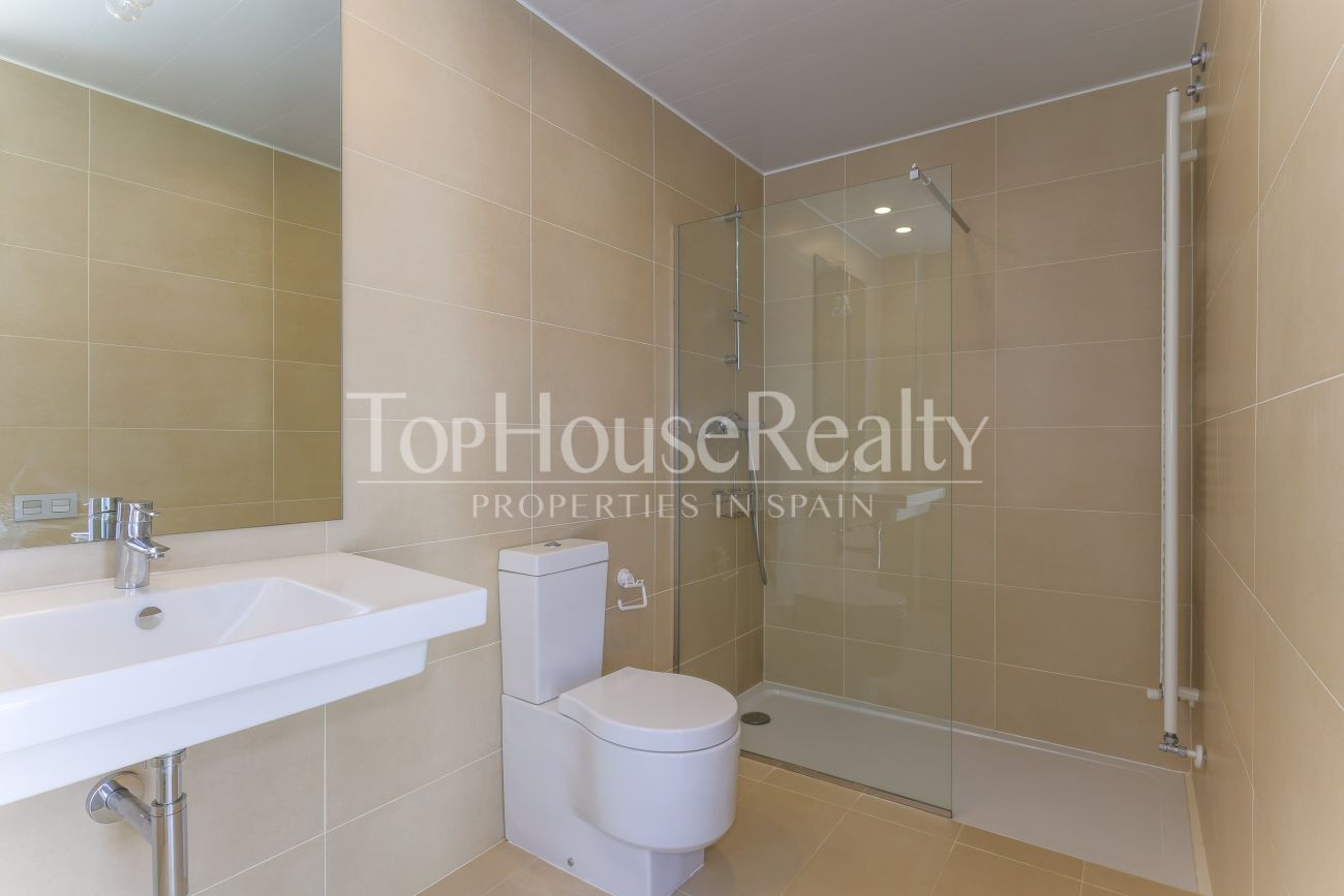 Casa adosada en El Vinyet, Sitges — jardín privado y a 5 minutos del mar