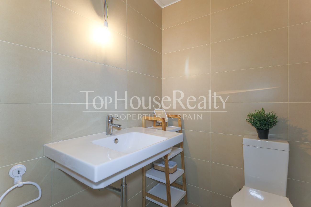 Casa adosada en El Vinyet, Sitges — jardín privado y a 5 minutos del mar