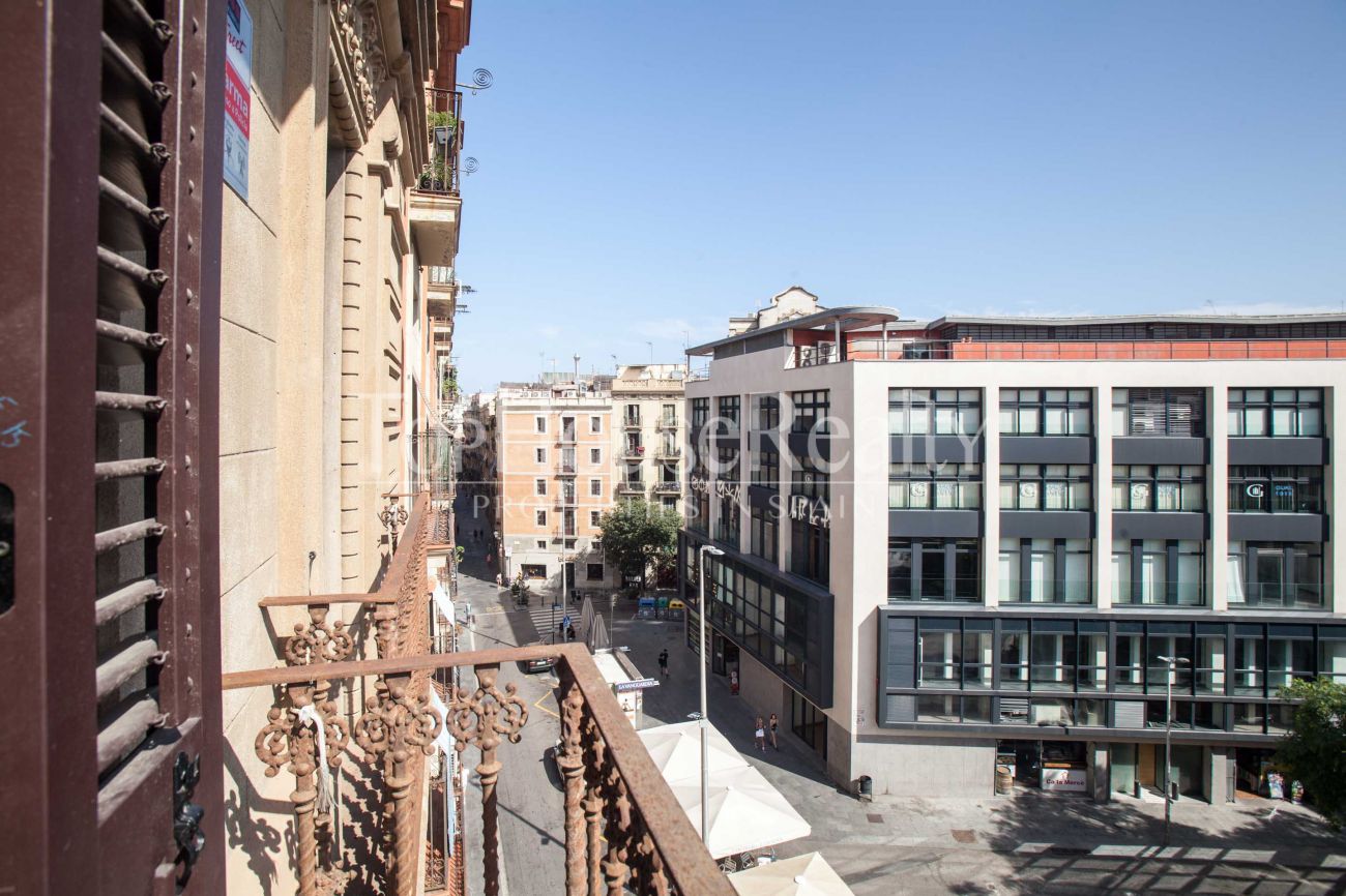 Espectacular piso en finca señorial en pleno centro de Barcelona