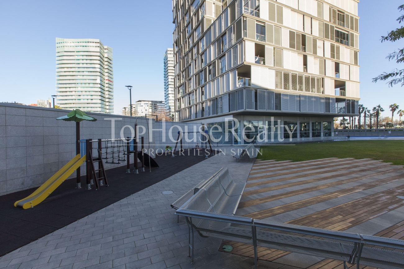 Amplio piso con terraza en Diagonal Mar