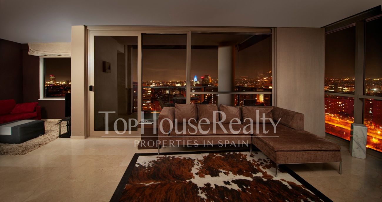 Ático en alquiler en Diagonal Mar  — vistas panorámicas, terraza y servicios premium