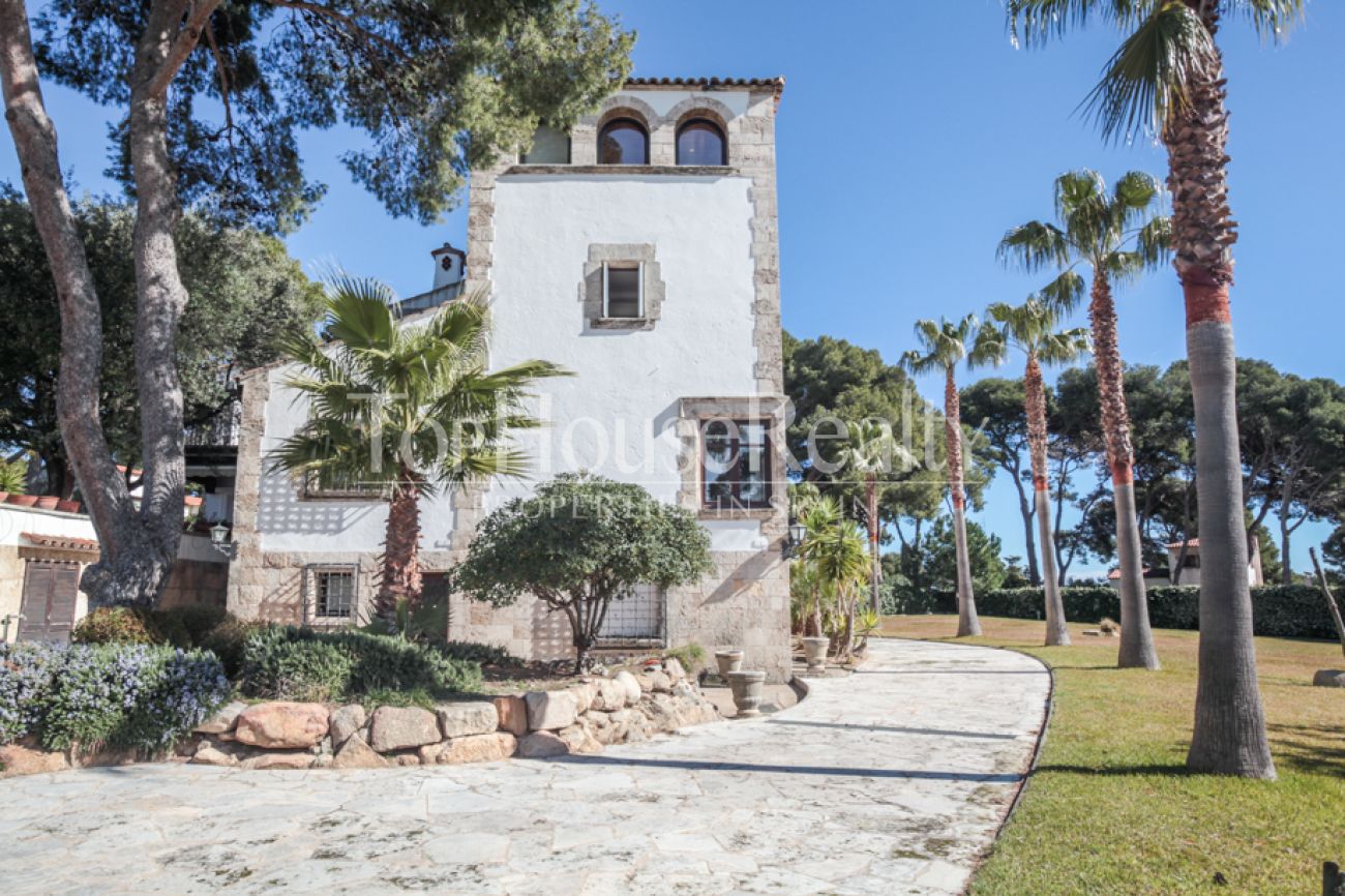 Villa de lujo en una urbanización prestigiosa de Sagaró