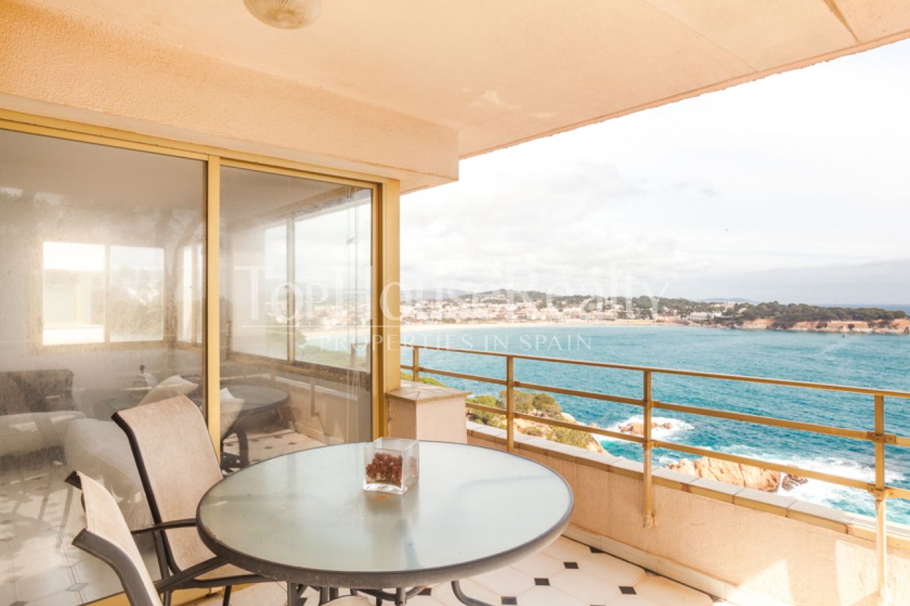 Apartamento en primera línea de playa con increíbles vistas al mar