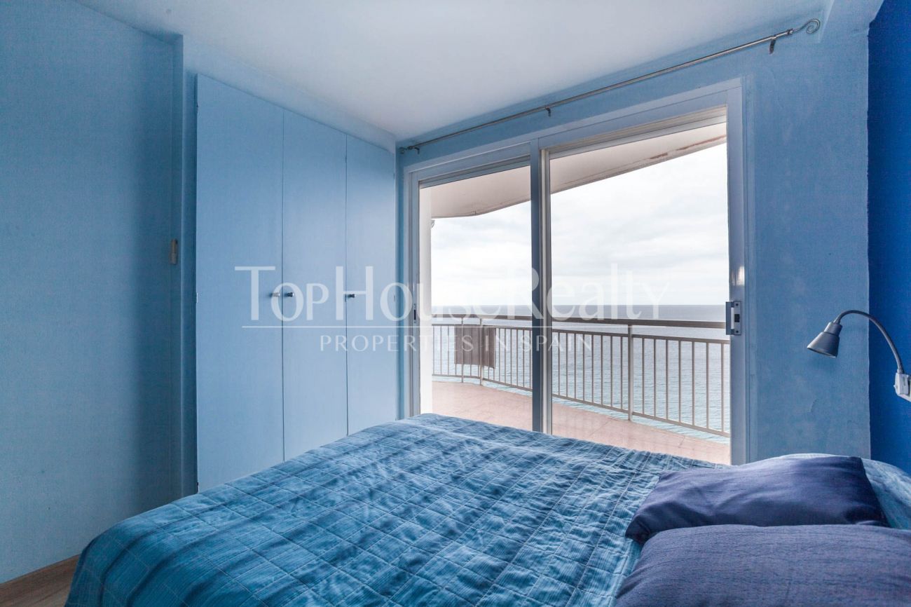 Apartamento con vistas frontales al mar