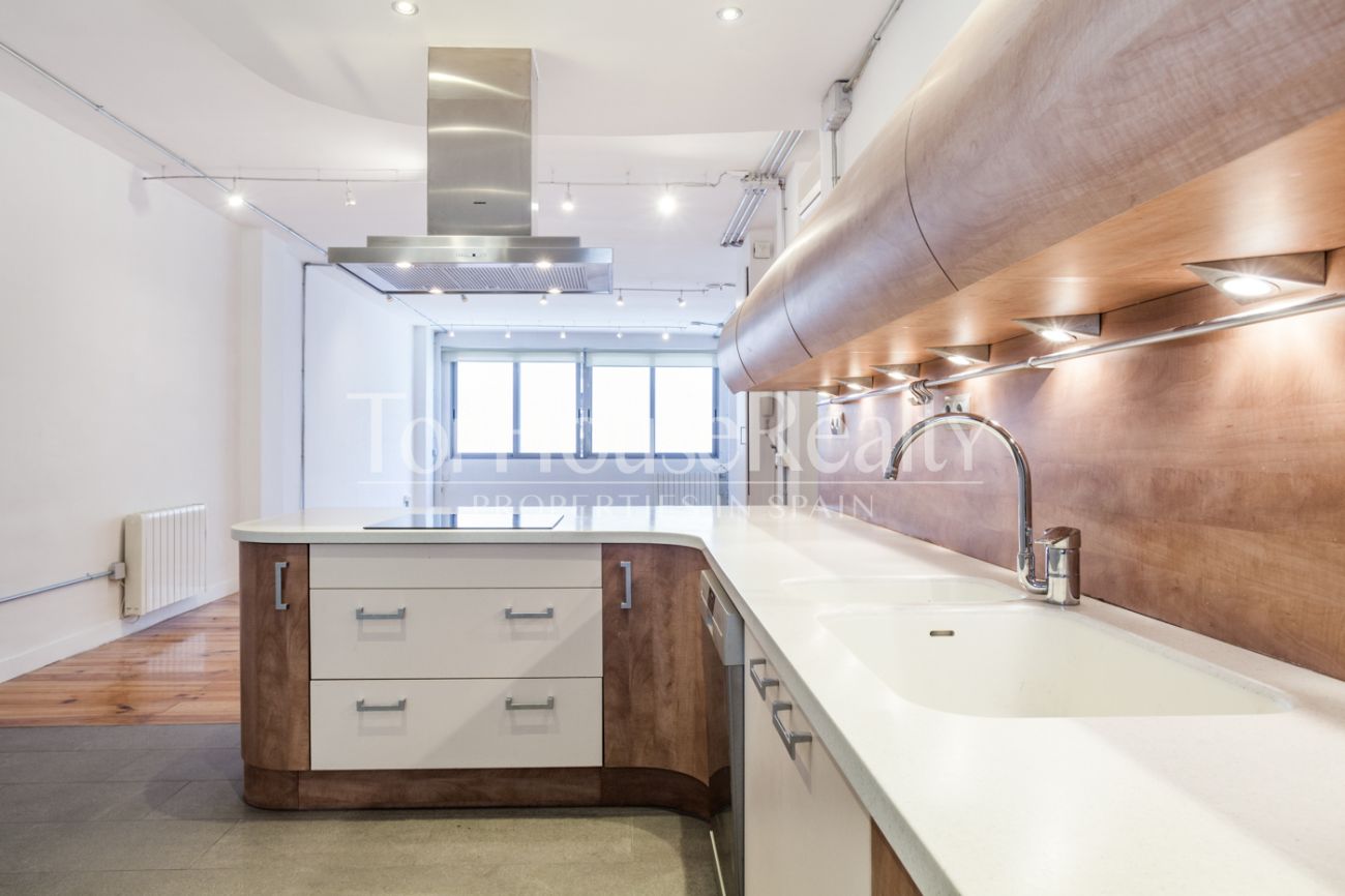 Loft en calle Valencia (Eixample dret)