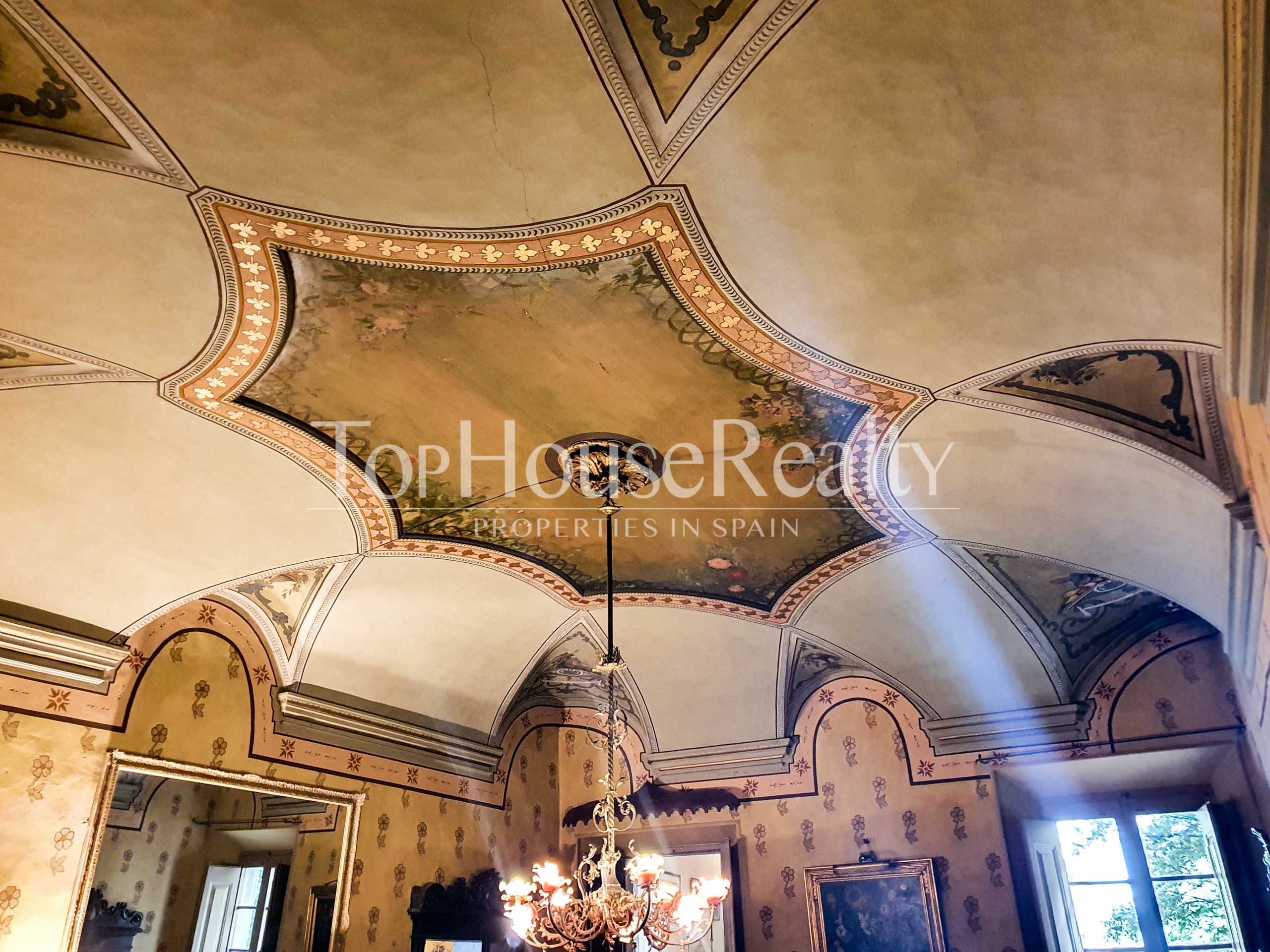 Palacete señorial del siglo XVII en el Emporda