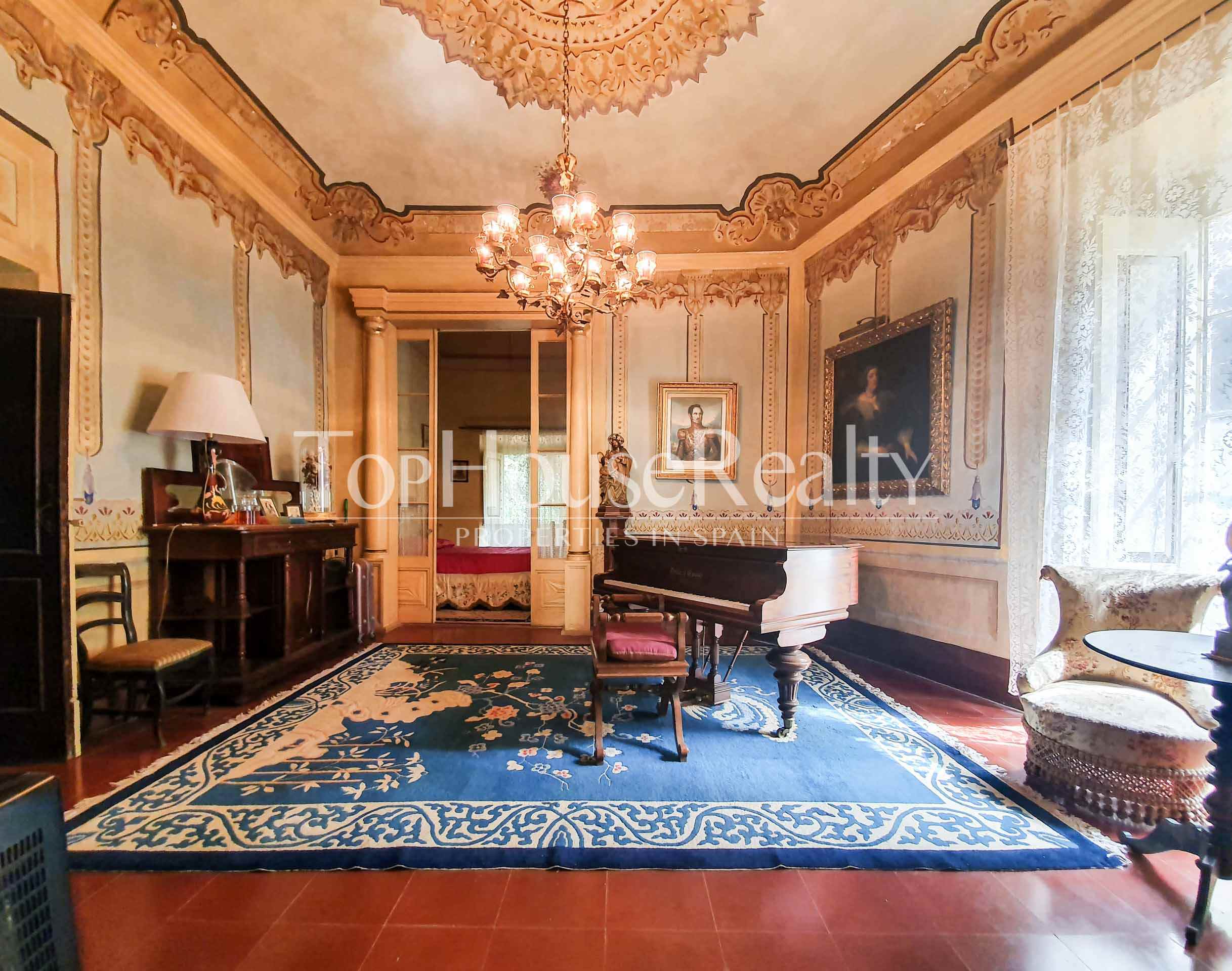 Palacete señorial del siglo XVII en el Emporda