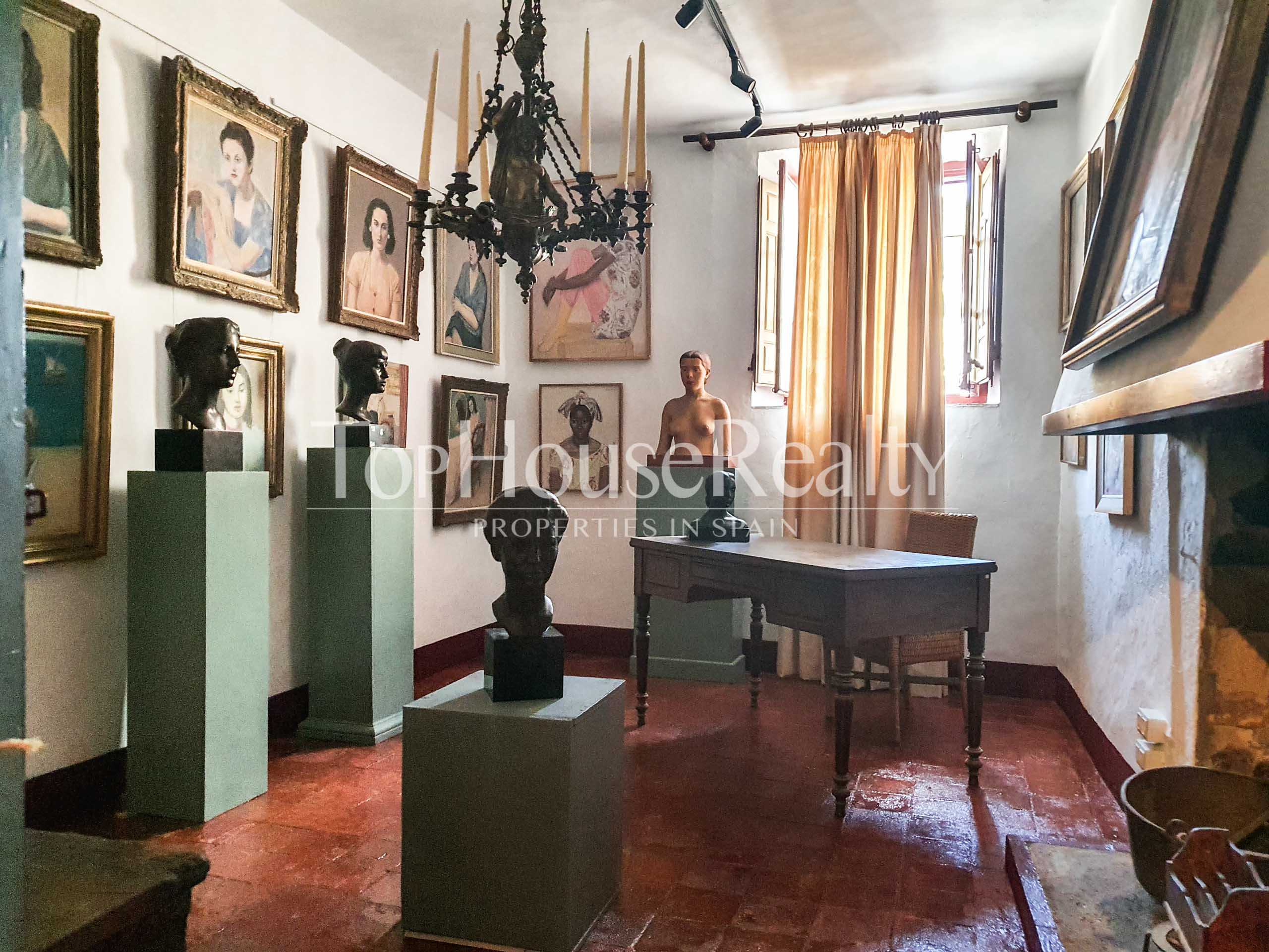 Palacete señorial del siglo XVII en el Emporda