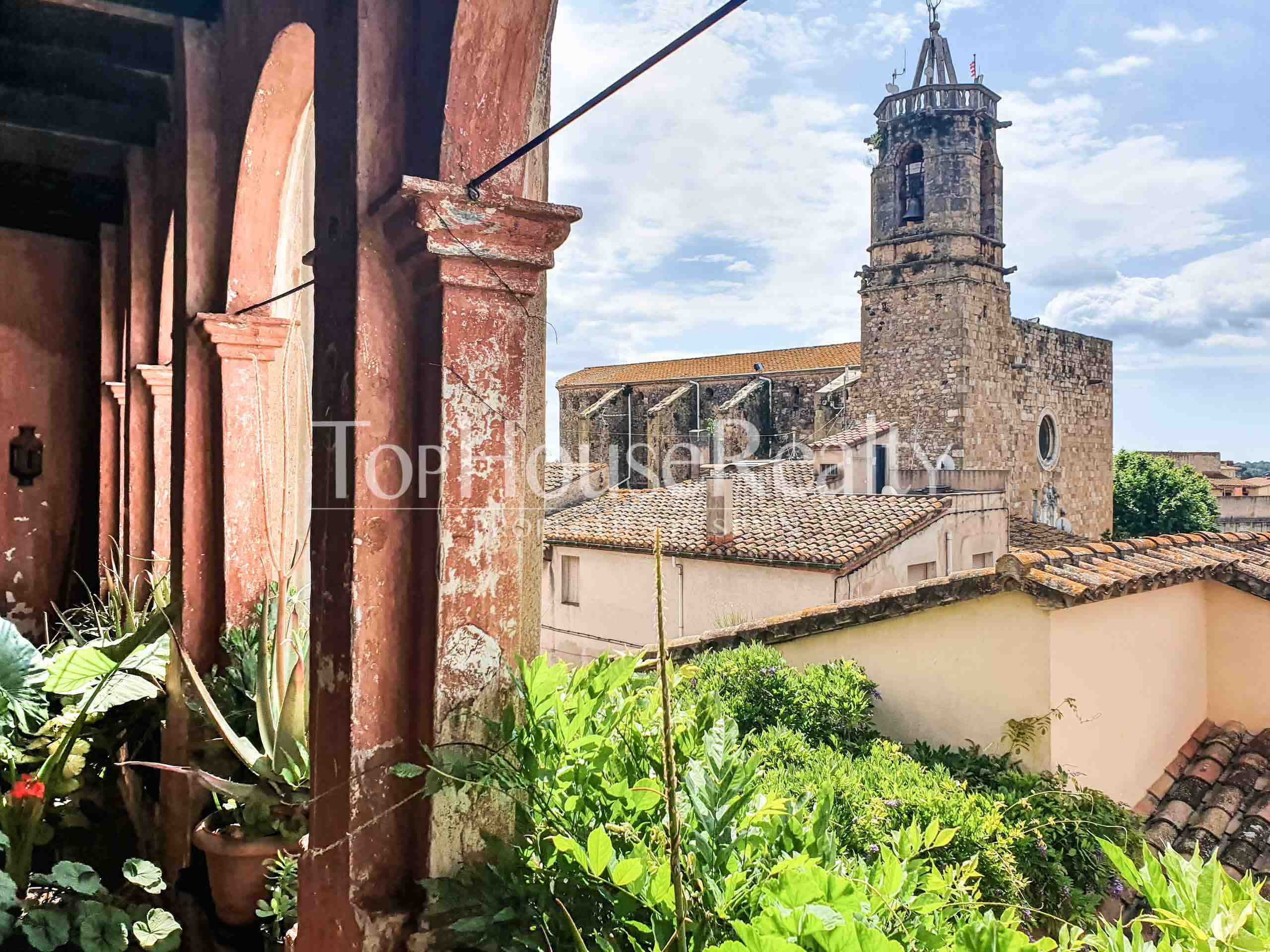 Palacete señorial del siglo XVII en el Emporda