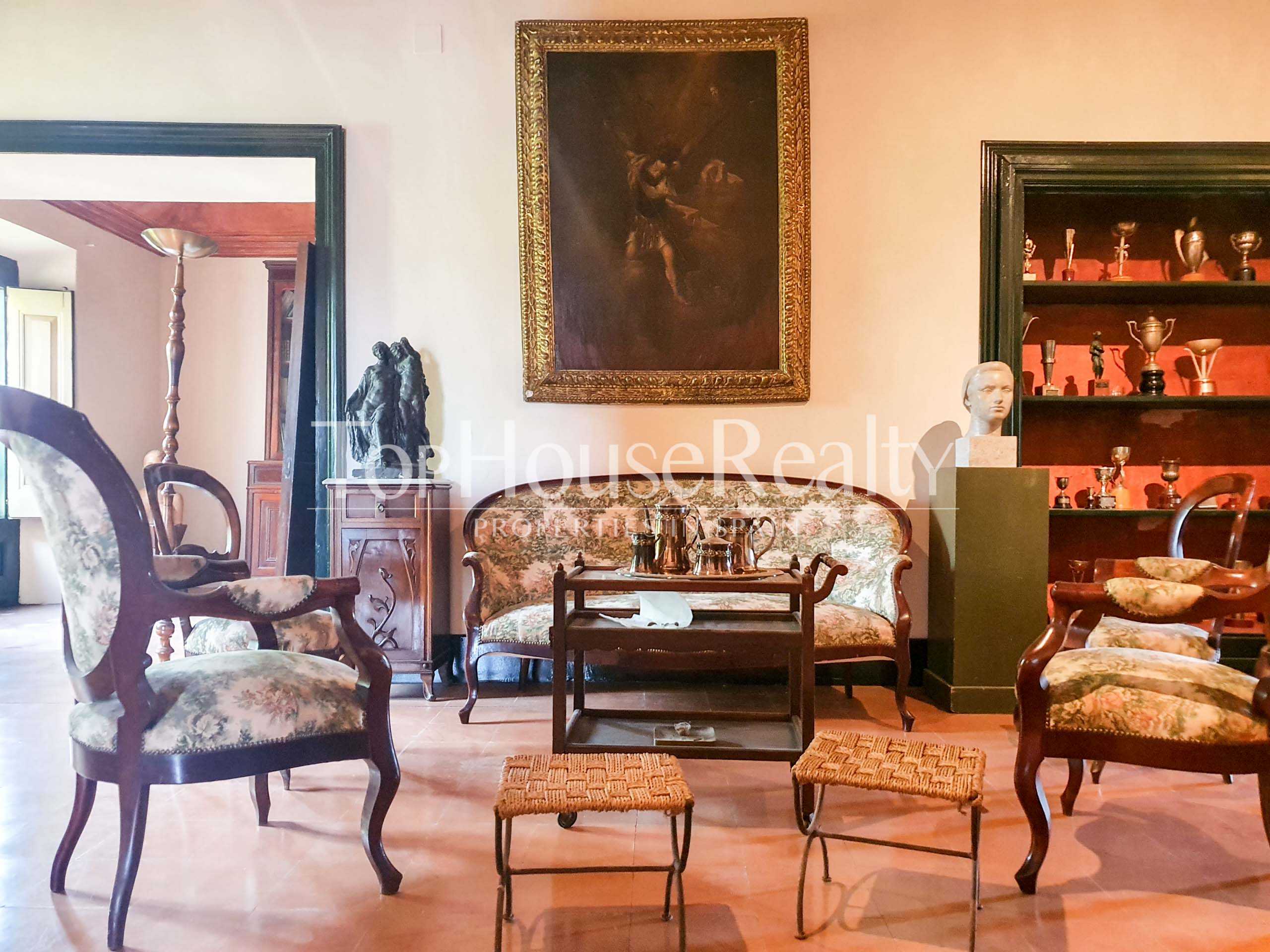 Palacete señorial del siglo XVII en el Emporda