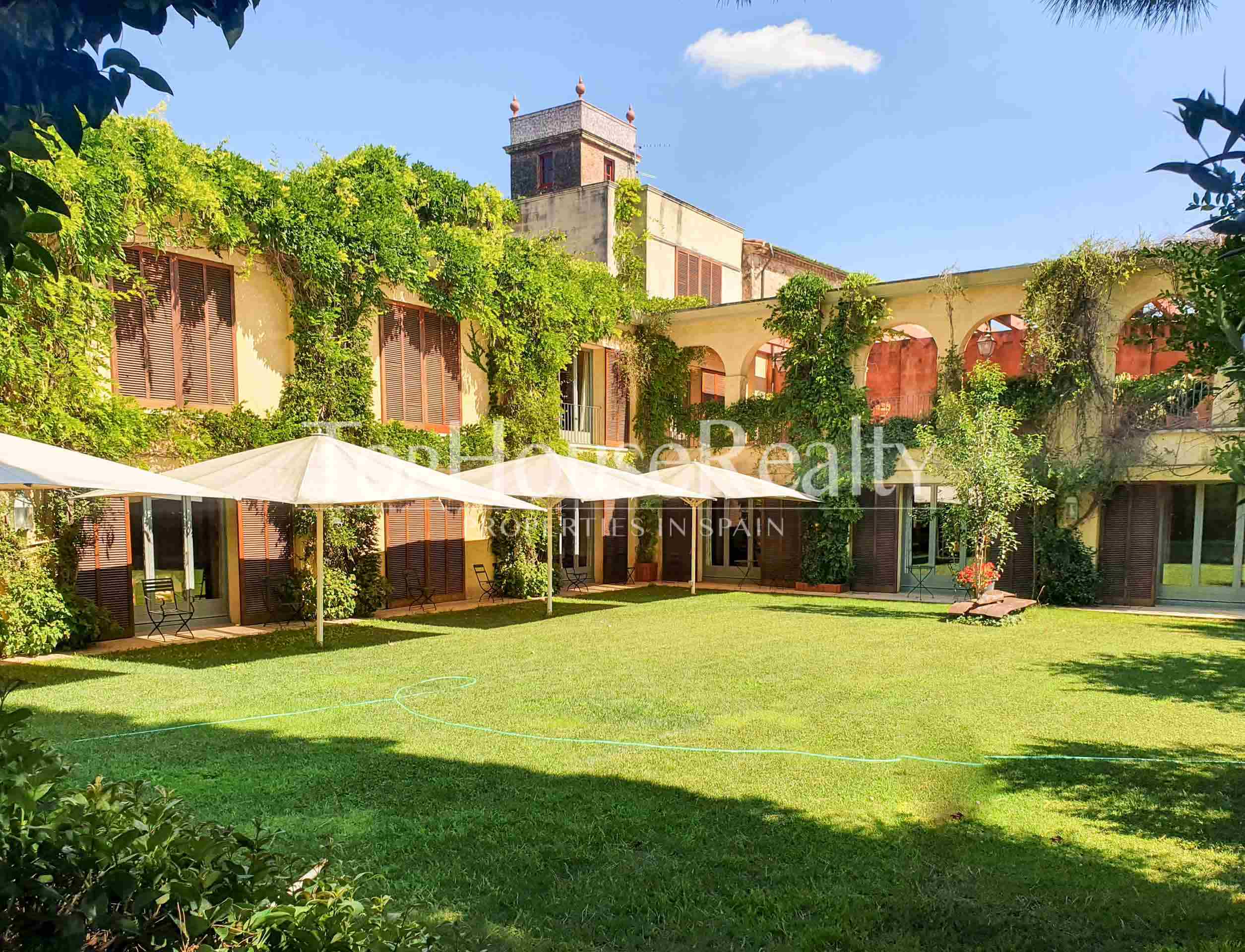 Palacete señorial del siglo XVII en el Emporda