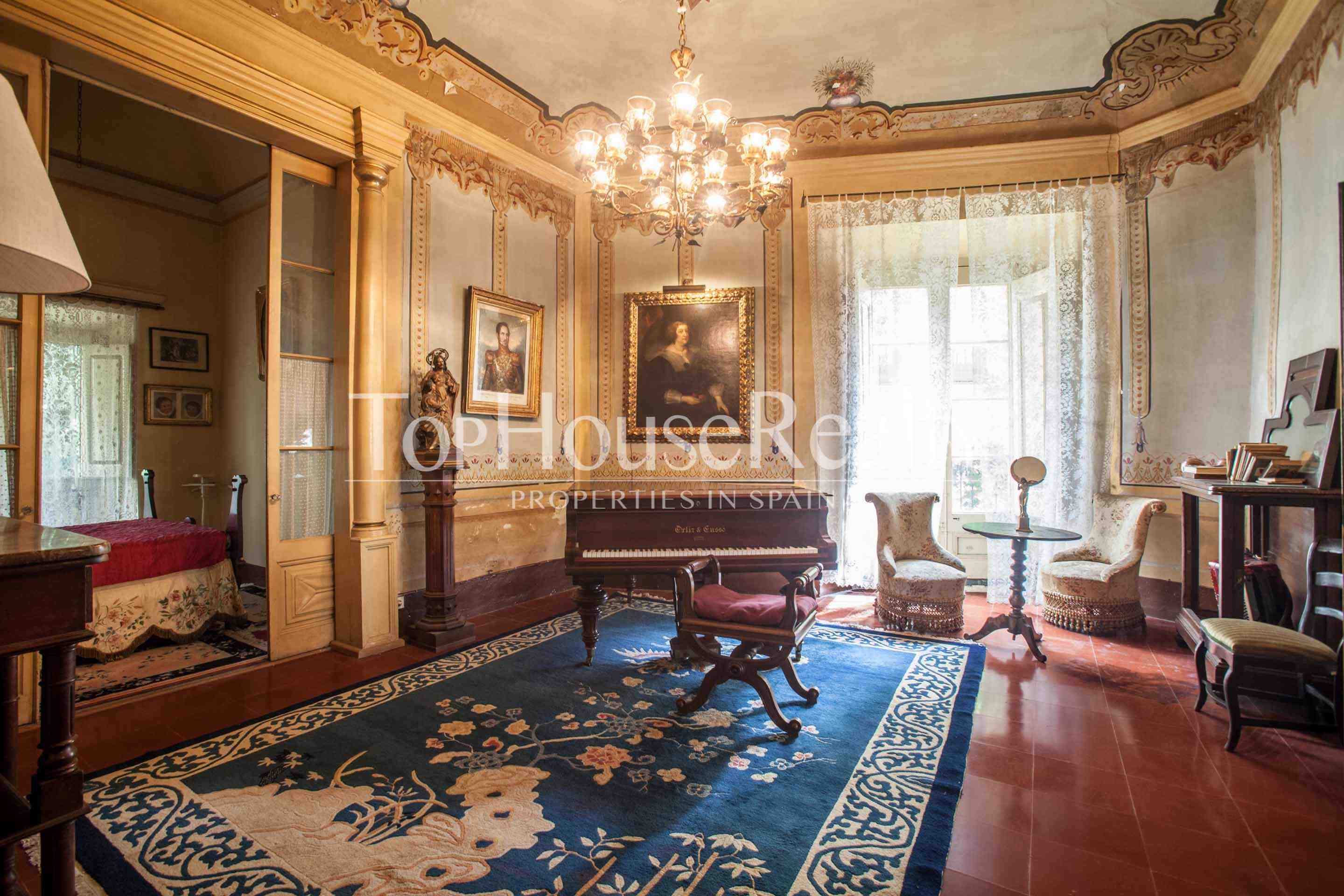 Palacete señorial del siglo XVII en el Emporda