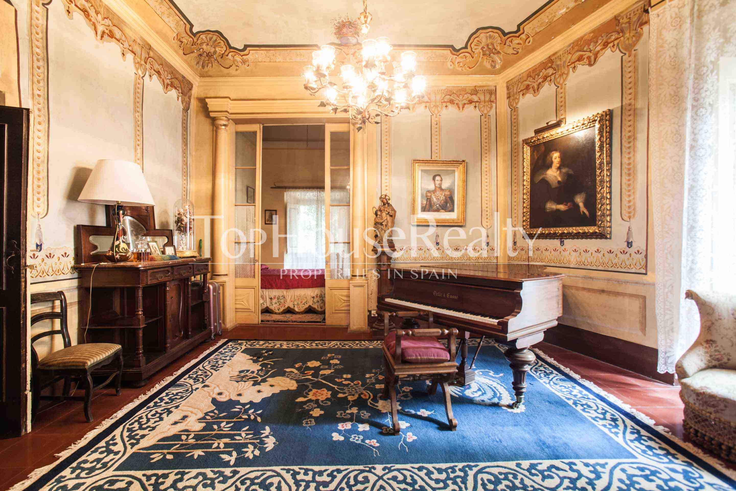 Palacete señorial del siglo XVII en el Emporda