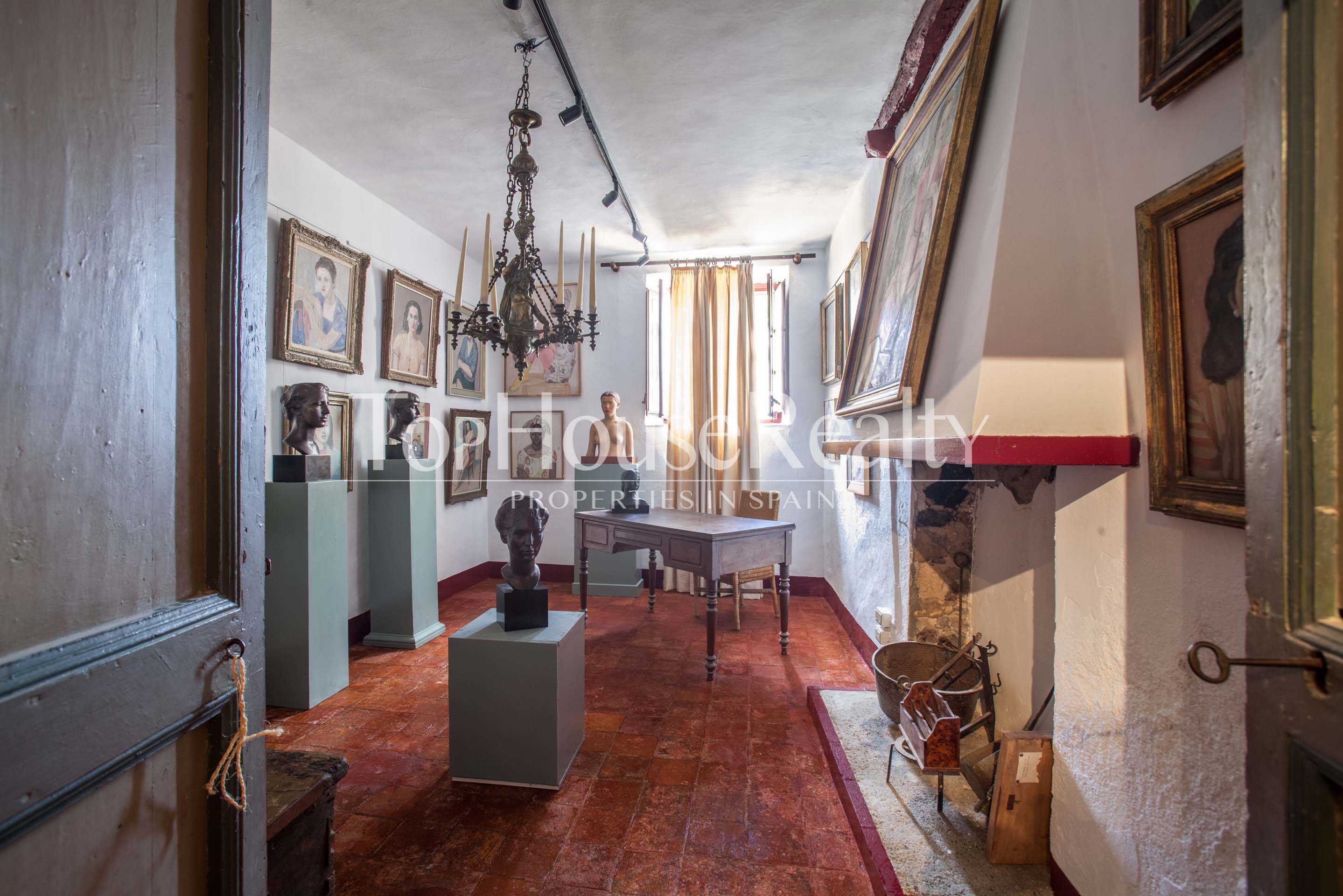 Palacete señorial del siglo XVII en el Emporda