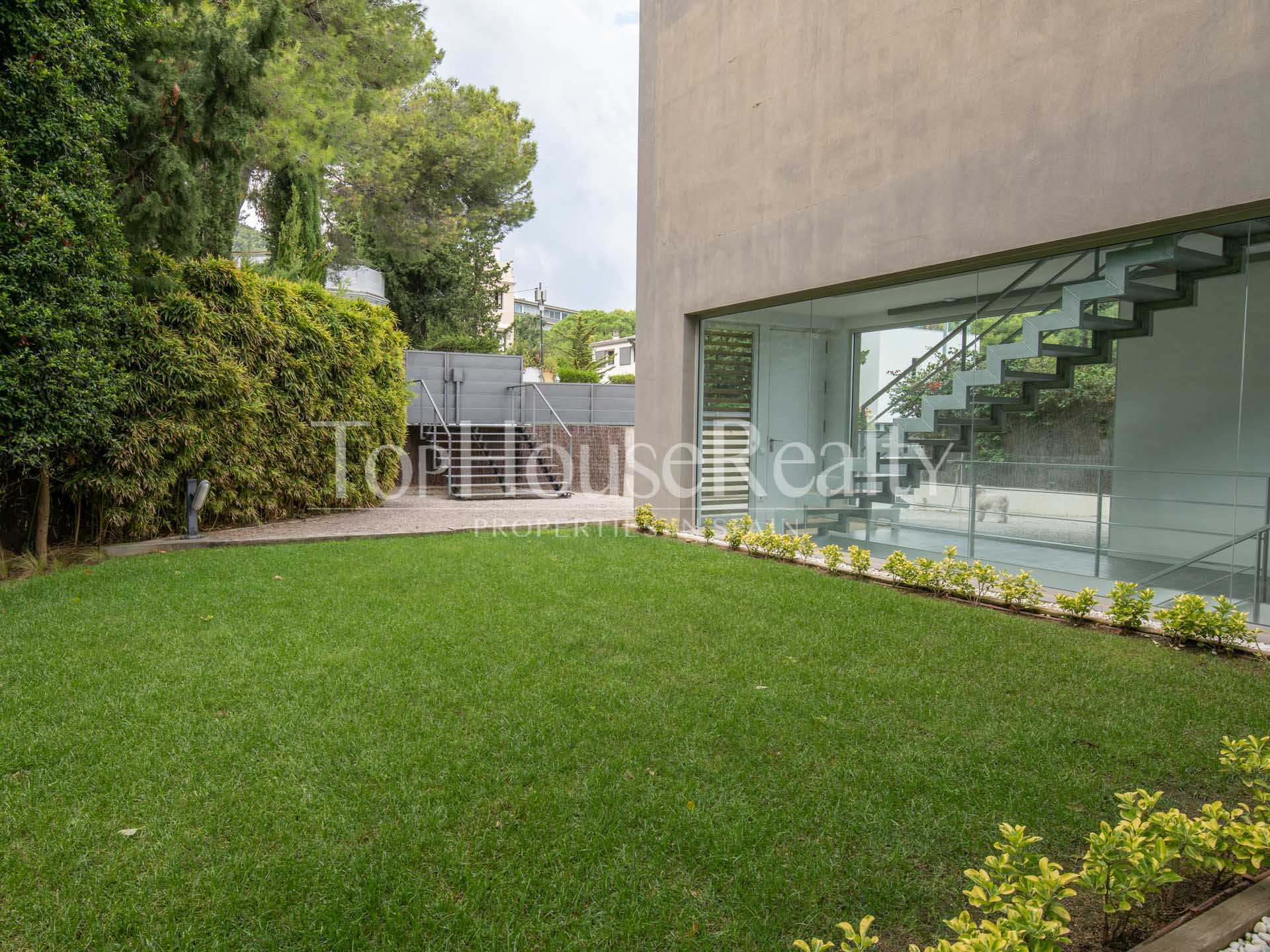 Gran casa moderna en Pedralbes con vistas panorámicas a Barcelona