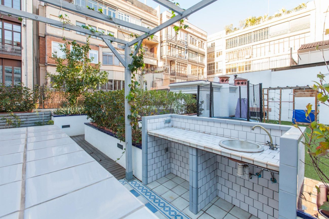 Lujoso piso con terraza junto a Paseo de Gracia