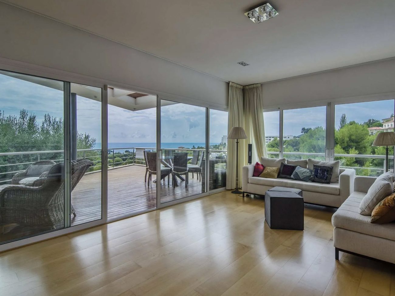 Un hogar moderno y elegante en una ubicación privilegiada