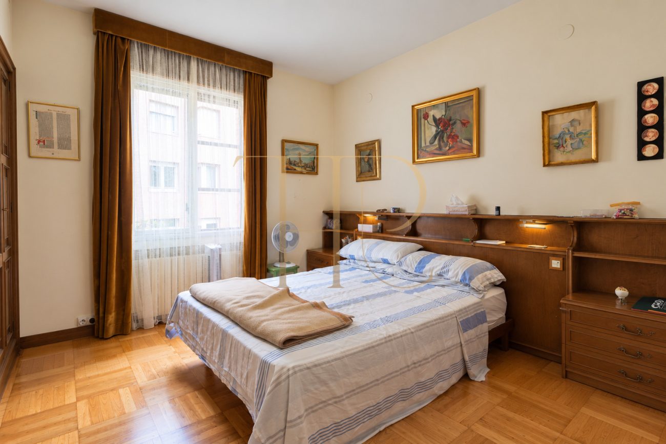 Piso con terraza y piscina en Pedralbes