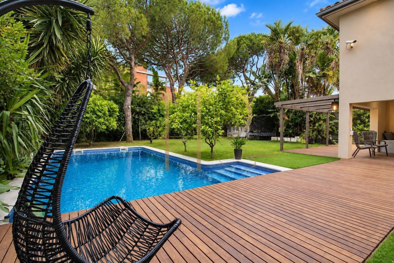 Chalet con piscina cerca de la playa en Gavà Mar