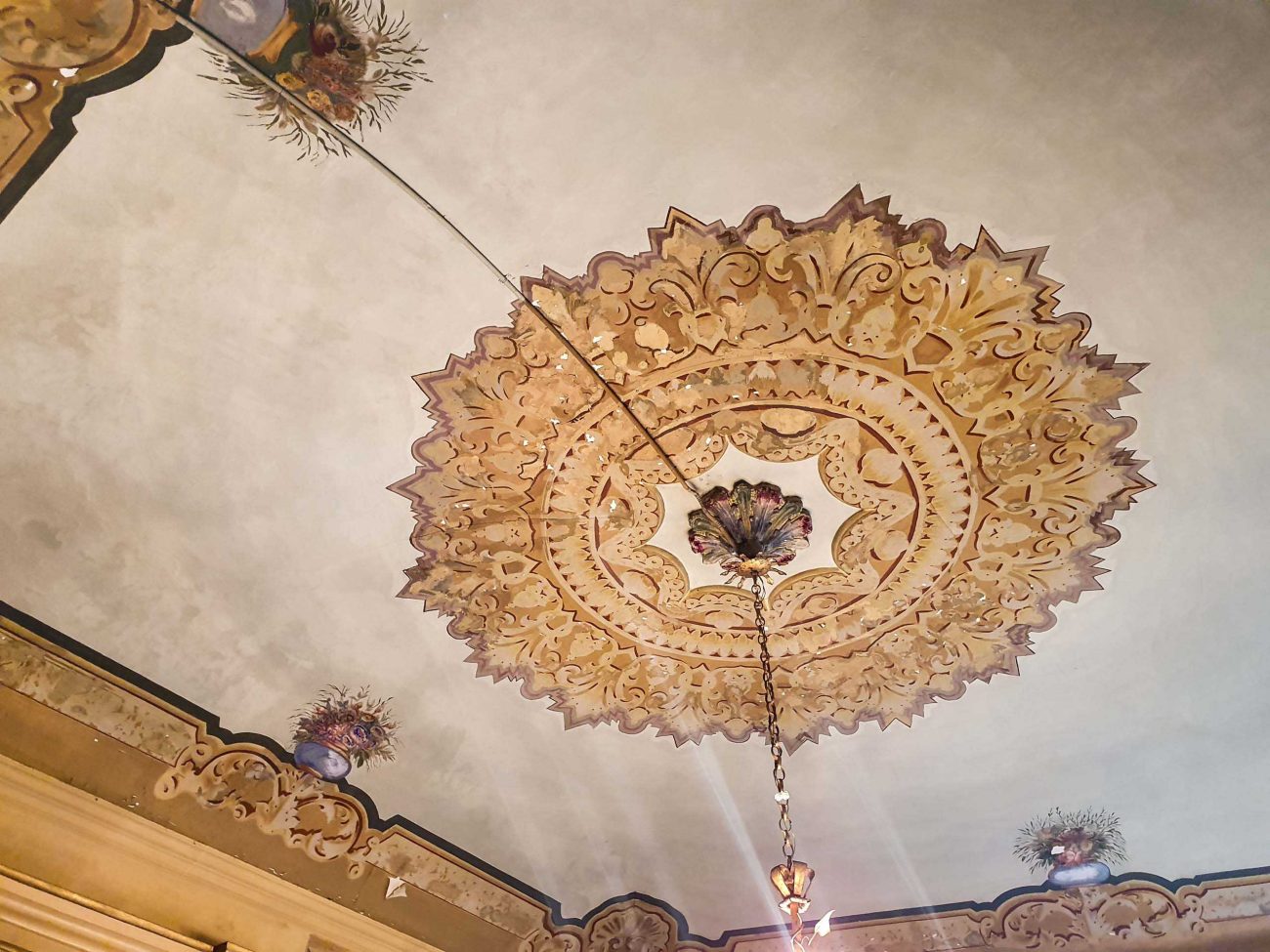 Palacete señorial del siglo XVII en el Emporda