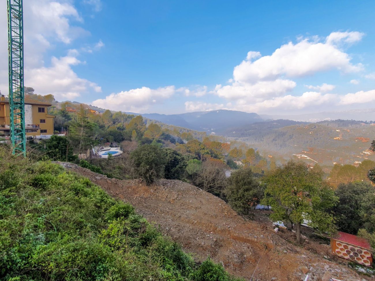 Magnífico terreno con vistas panorámicas cerca de Barcelona