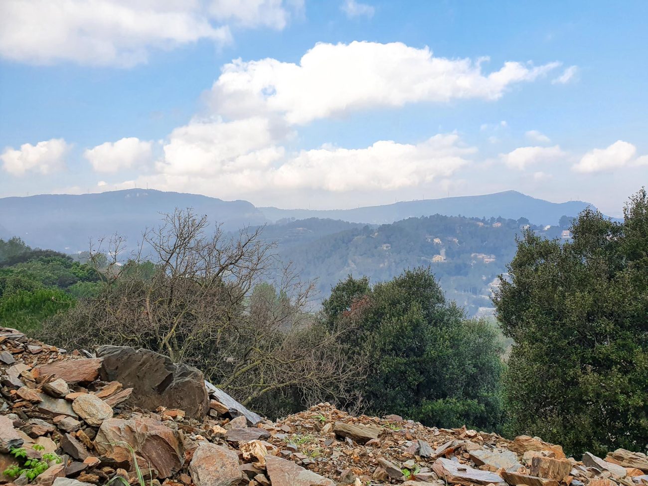Magnífico terreno con vistas panorámicas cerca de Barcelona