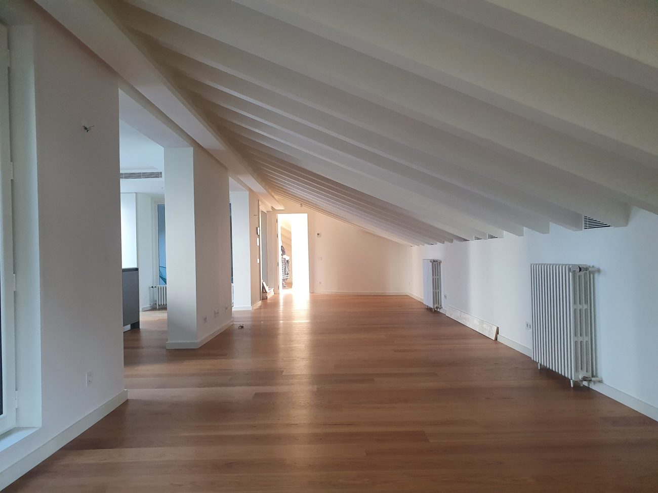 Un ático duplex de ensueño en Casa Burés: el encanto del Eixample barcelonés