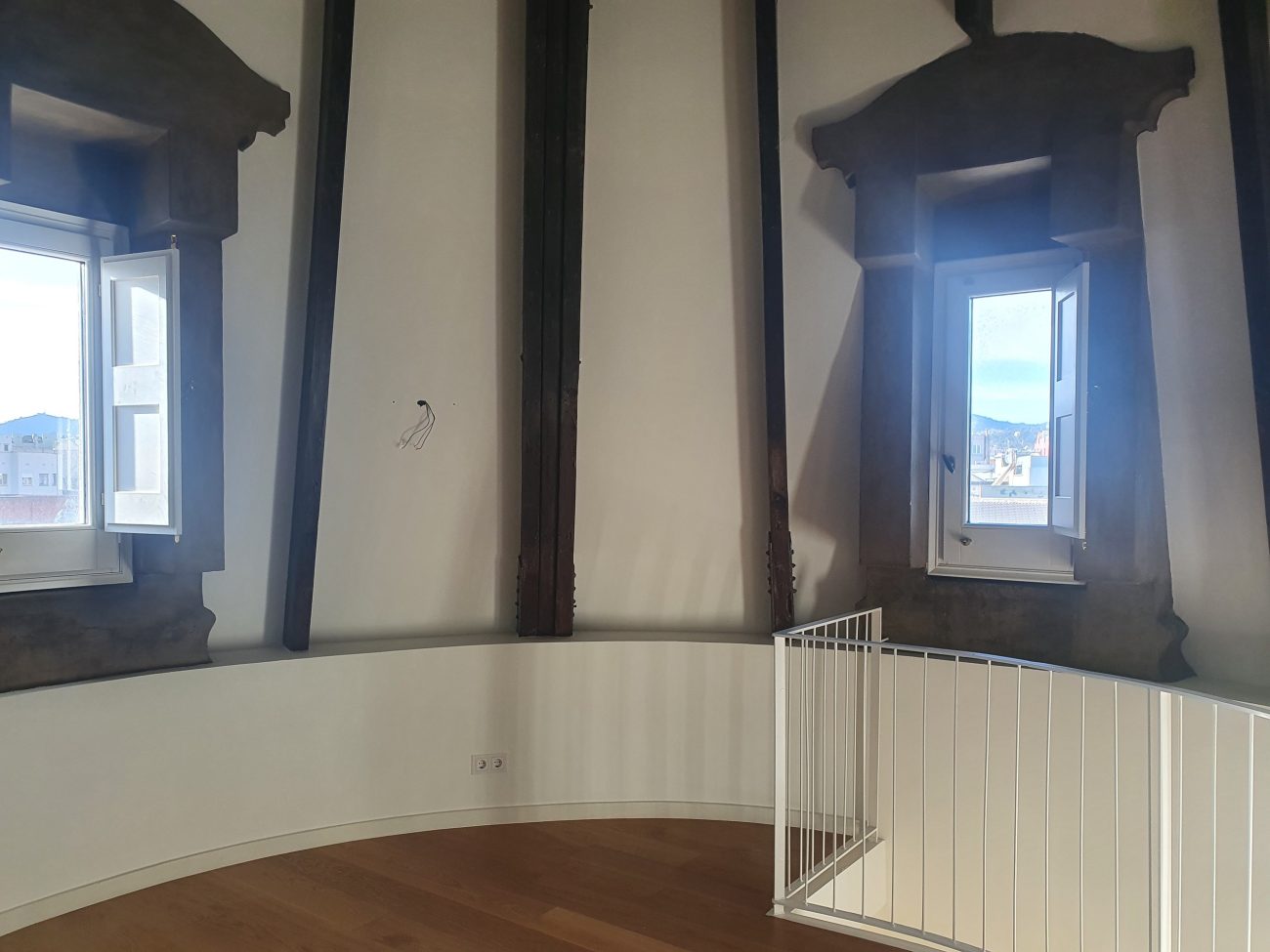 Un ático duplex de ensueño en Casa Burés: el encanto del Eixample barcelonés