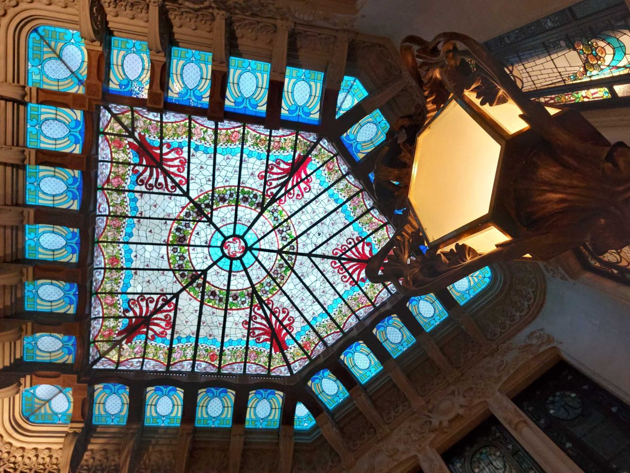 Un ático duplex de ensueño en Casa Burés: el encanto del Eixample barcelonés
