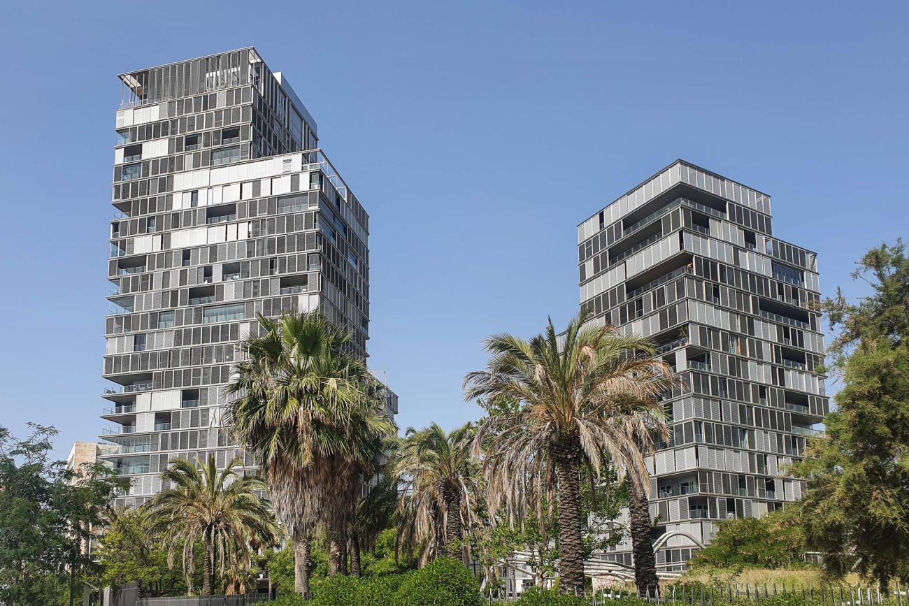 Apartamento frente al mar con vistas panorámicas en el complejo residencial más prestigioso de Barcelona
