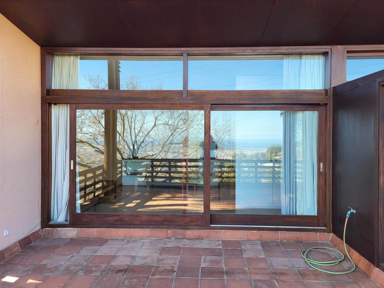 Disfruta de la tranquilidad del Tibidabo en esta impresionante casa de diseño