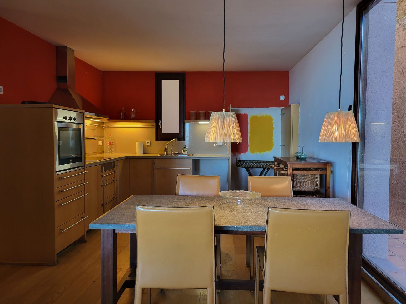 Disfruta de la tranquilidad del Tibidabo en esta impresionante casa de diseño