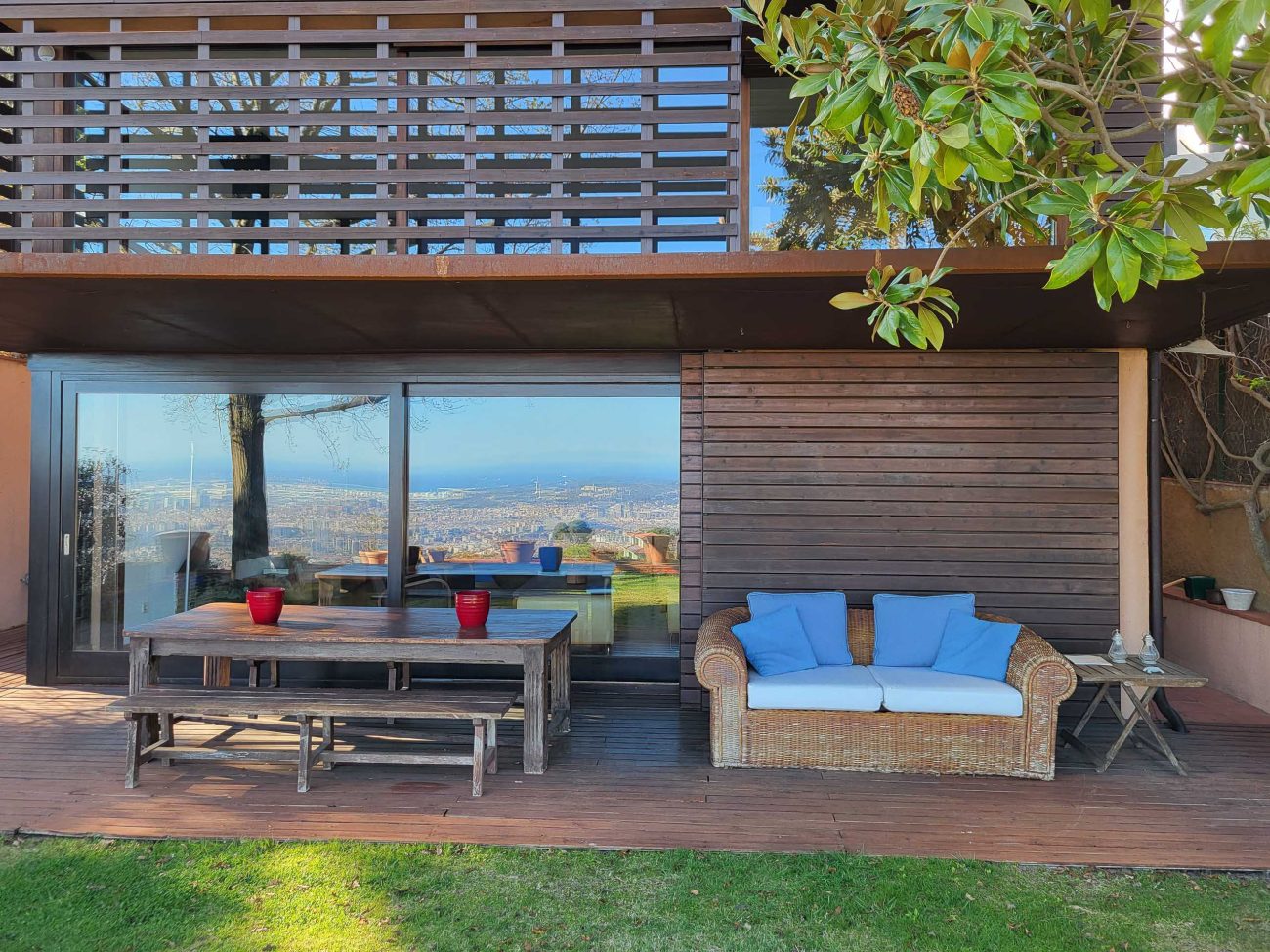 Disfruta de la tranquilidad del Tibidabo en esta impresionante casa de diseño