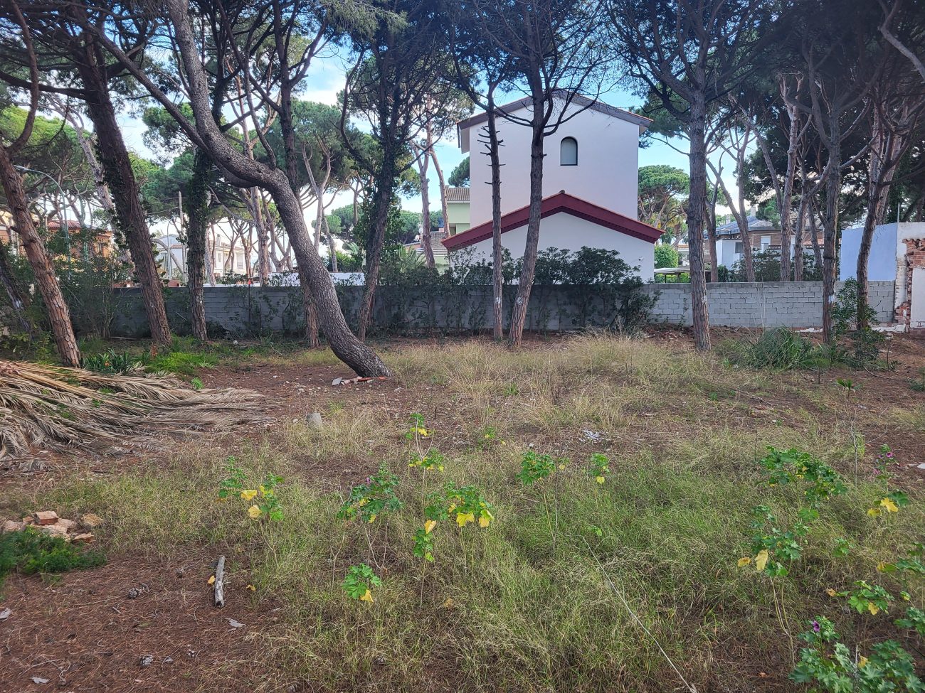 Parcela exclusiva para vivienda unifamiliar en la playa de Castelldefels