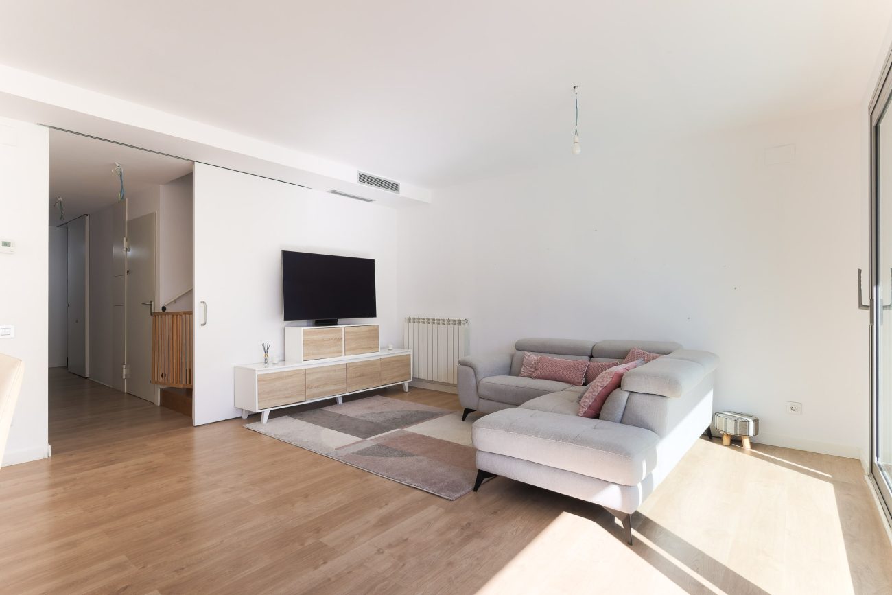 Casa adosada en El Vinyet, Sitges — jardín privado y a 5 minutos del mar
