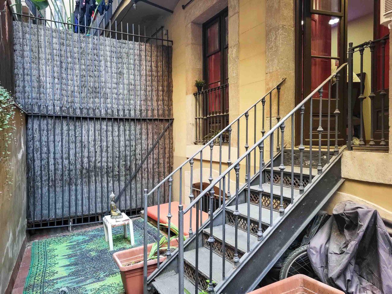 Finca regia en venta en El Born, Barcelona: propiedad de lujo para reformar en Marquès de l'Argentera