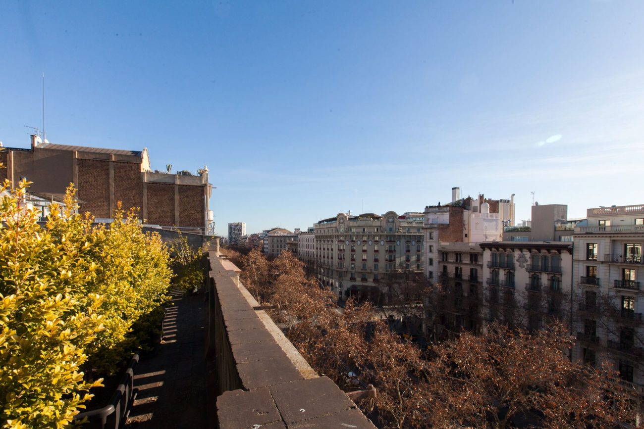 Lujoso piso con terraza junto a Paseo de Gracia