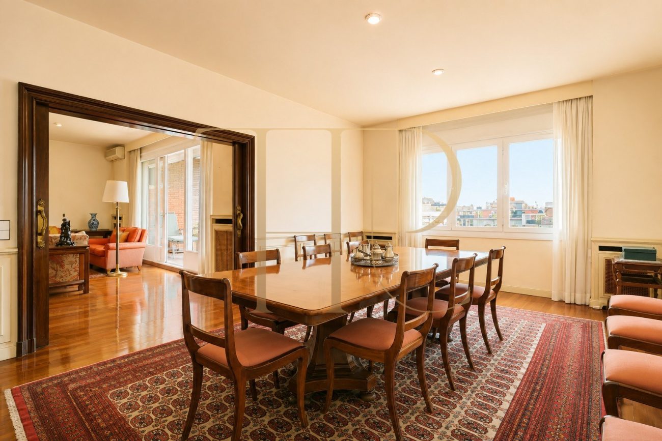 Exclusiva propiedad señorial de 470 m² con vistas al Turó Park