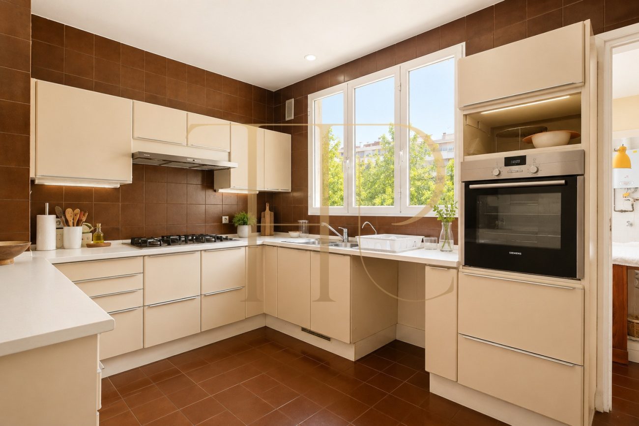 Exclusiva propiedad señorial de 470 m² con vistas al Turó Park