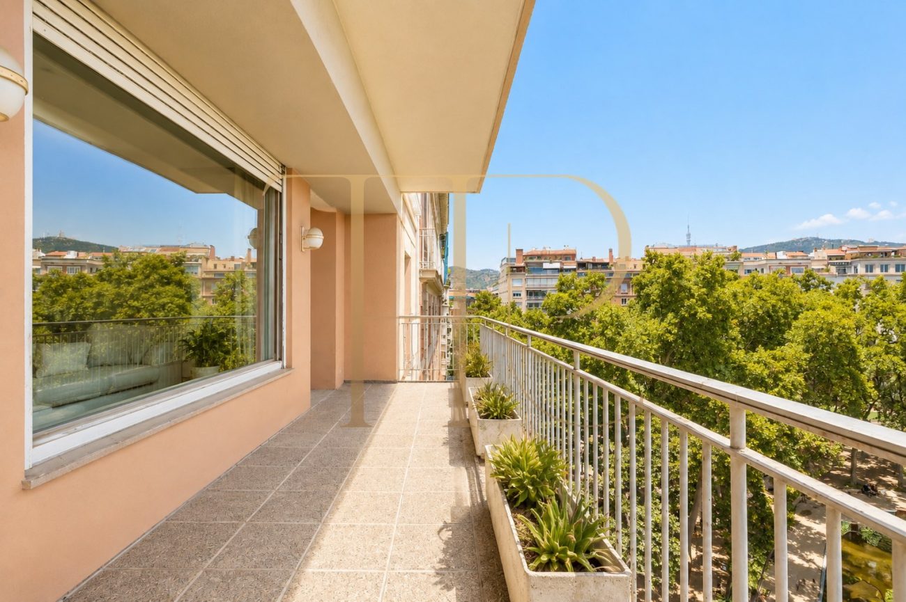 Exclusiva propiedad señorial de 470 m² con vistas al Turó Park
