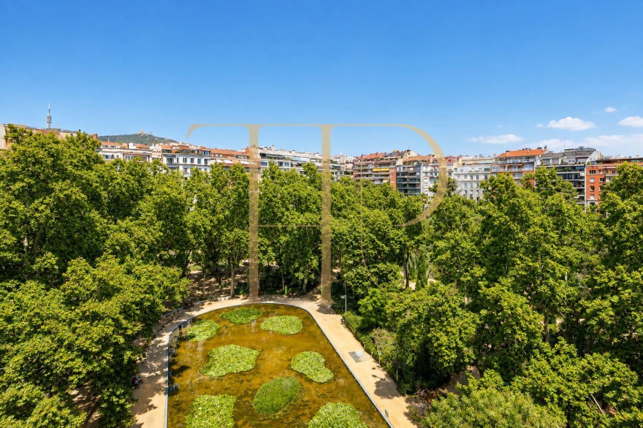 Exclusiva propiedad señorial de 470 m² con vistas al Turó Park