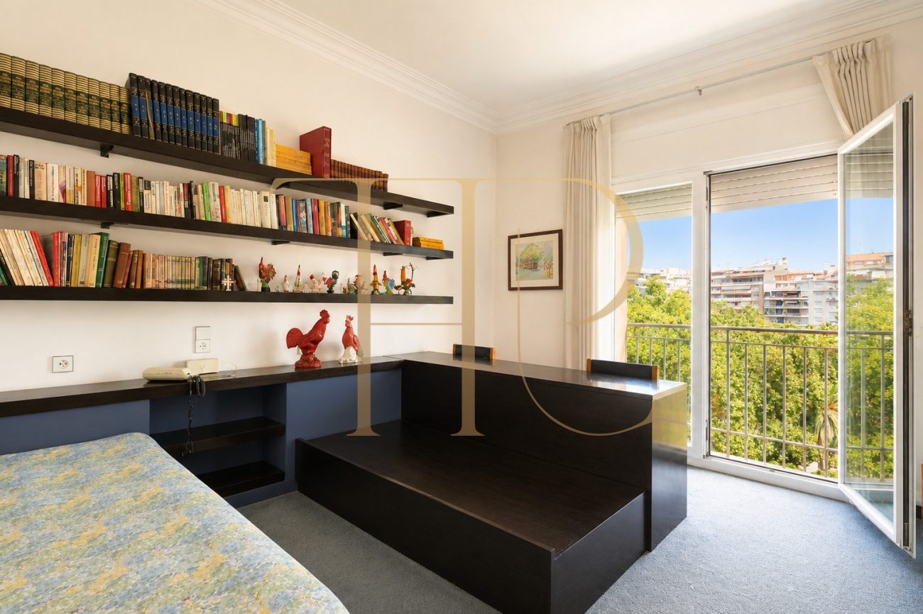 Exclusiva propiedad señorial de 470 m² con vistas al Turó Park