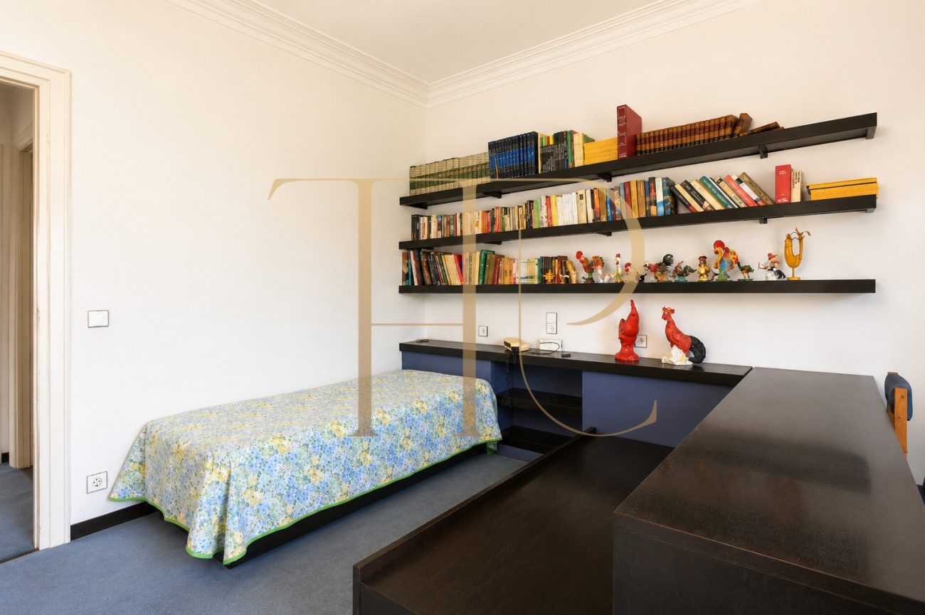 Exclusiva propiedad señorial de 470 m² con vistas al Turó Park