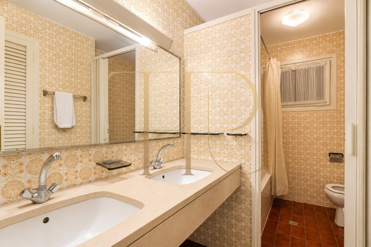 Exclusiva propiedad señorial de 470 m² con vistas al Turó Park