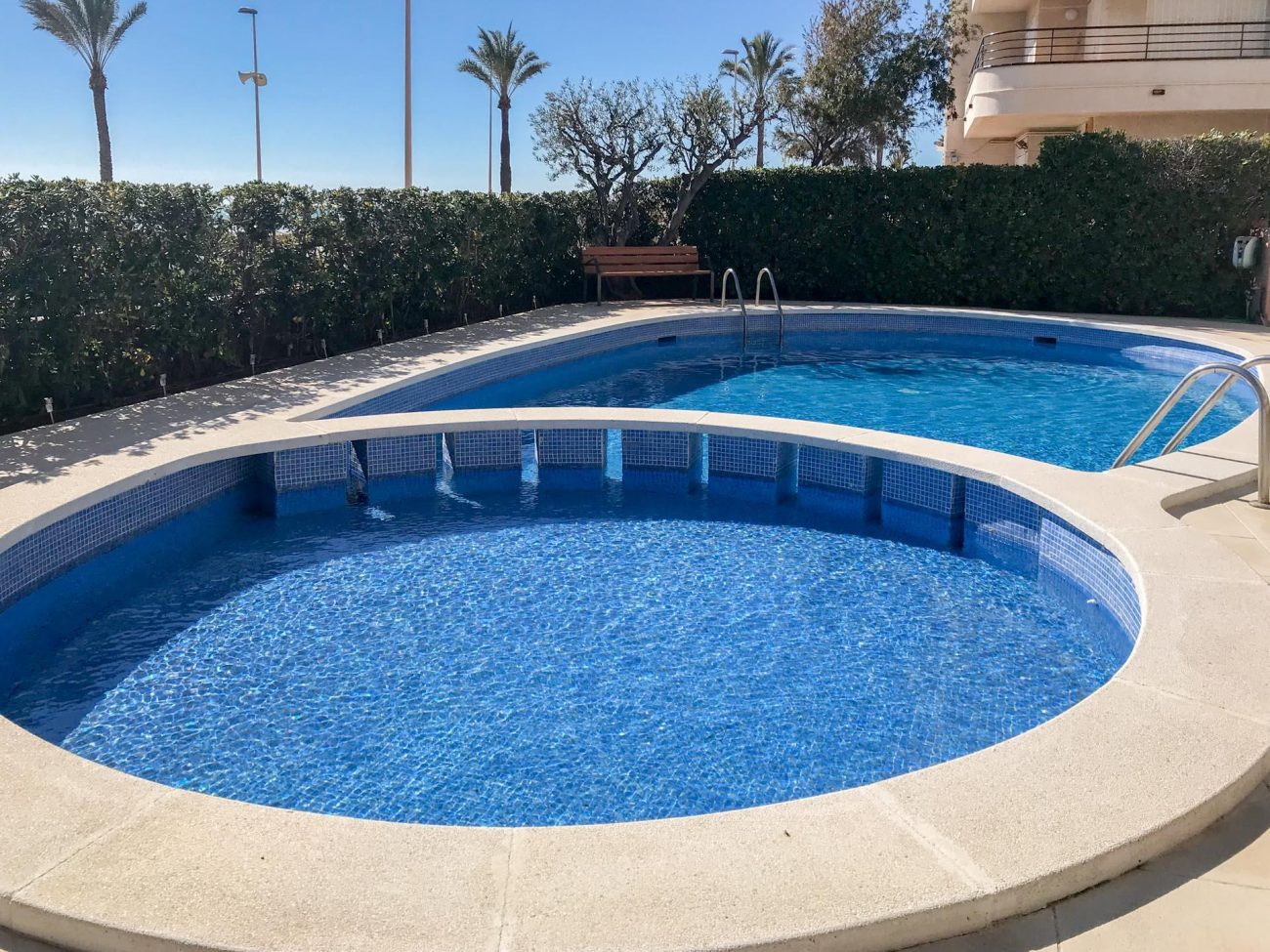 Exclusivo ático dúplex a orilla del mar